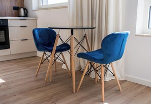 Dining - Lasek Marceliński 12th Floor Studio (Poznań)