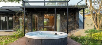 YAOJIA STRAW FARM RESORT ANJI