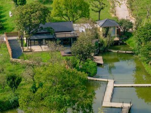 Signature Quadruple Room, Courtyard View | Exterior - YAOJIA STRAW FARM RESORT ANJI (Anji)