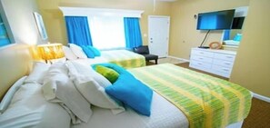 3 bedrooms, iron/ironing board, WiFi, bed sheets