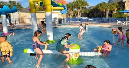 Grand Palms Myrtle Beach Resort July 4th week 3 bedroom sleeps 12