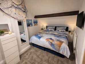 Room - Sea View Coastal Apartment in Swanage with Parking (Swanage)