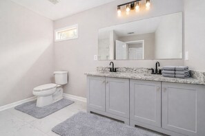 Bathroom - Modern Grove Park Retreat • 3BR/2BA • Near Mercedes Benz & Midtown (Atlanta)