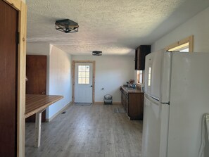Private kitchen - Charming 3-bedroom farmhouse in tranquil Mountain Grove. (Mountain Grove)