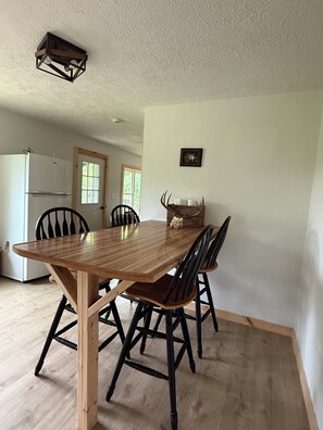 Unclassified image, 3 of 25, button - Charming 3-bedroom farmhouse in tranquil Mountain Grove. (Mountain Grove)