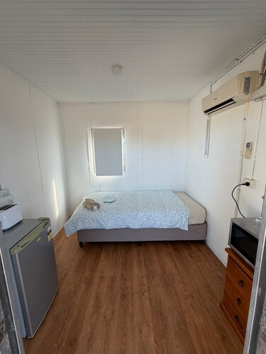 Private Rooms at Yuleba Roadhouse – Fully Furnished with AC & Kitchen Essentials