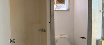 Private Rooms at Yuleba Roadhouse – Fully Furnished with AC & Kitchen Essentials