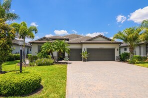 Exterior - Luxury Pool Oasis at The Place in Estero - Resort Amenities! (Estero)