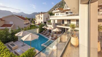Deluxe Partial Sea View King Room with Kitchenette and Balcony | Balcony view