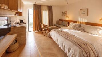 Deluxe Partial Sea View King Room with Kitchenette and Balcony