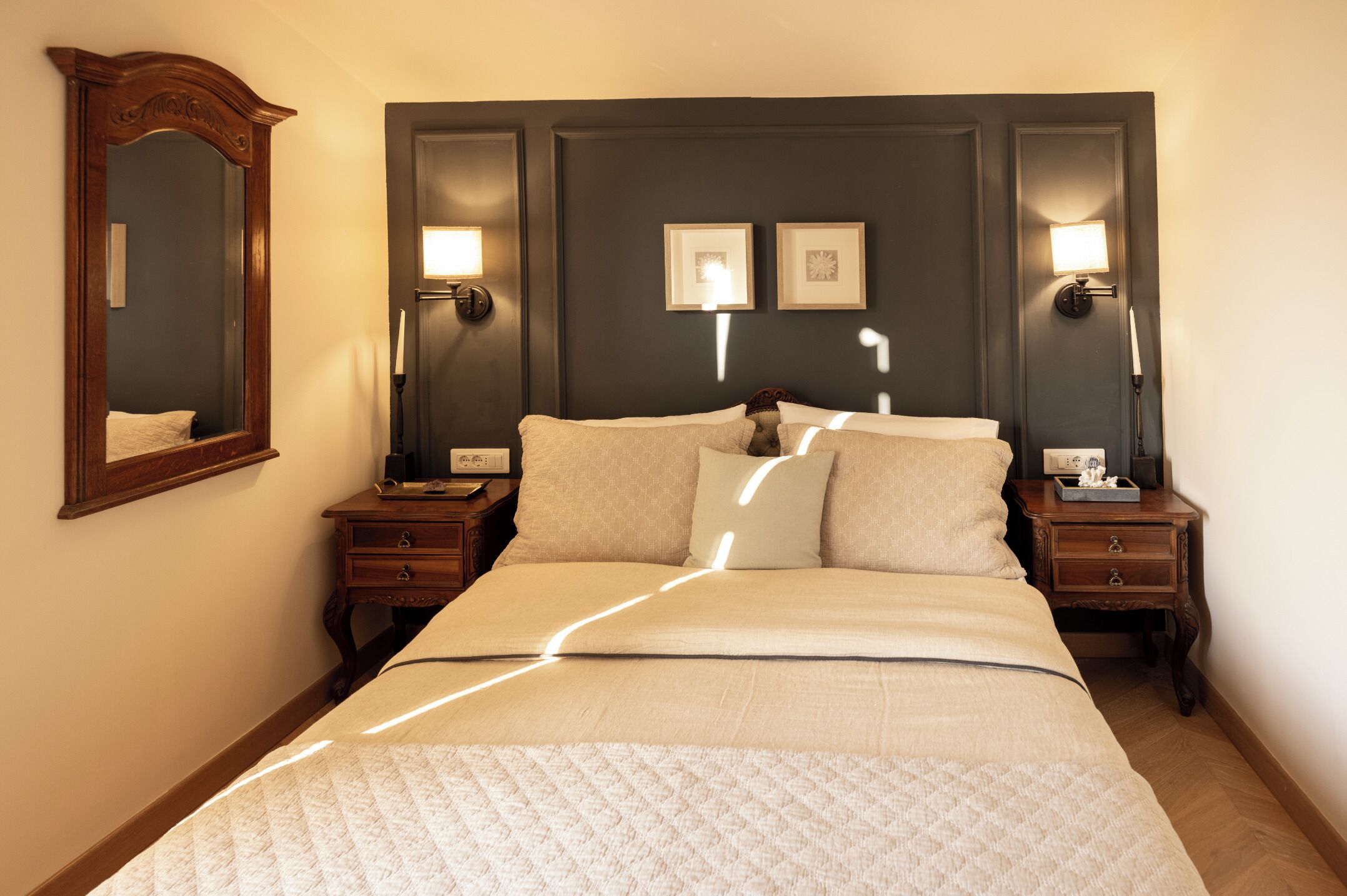 Deluxe Sea View King Room with Balcony | Free WiFi