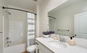 Bathroom - Business Travel Ready New 3BR Near Airport (Bakersfield)
