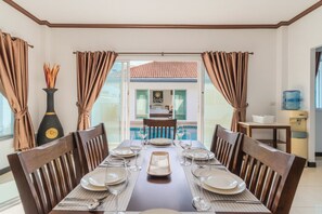Dining - 2 Bedroom Pool Villa With 8Ball & Darts! (Tambon Rawai)