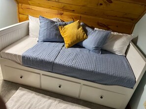 Internet, bed sheets