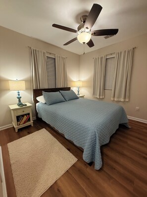 Room - Summer Cottage • Sleeps 8 • Pool • Bikes • Walk to Beach • Tennis (Mears)
