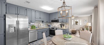 2BR 1BA Cozy Townhome • All the Amenities • Patio • Minutes from I-40