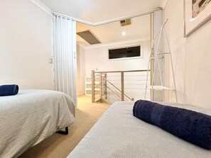 Room - Entire quiet house in Perth, Australia
4 guests 2 bedrooms 3 beds 2 baths (Perth)