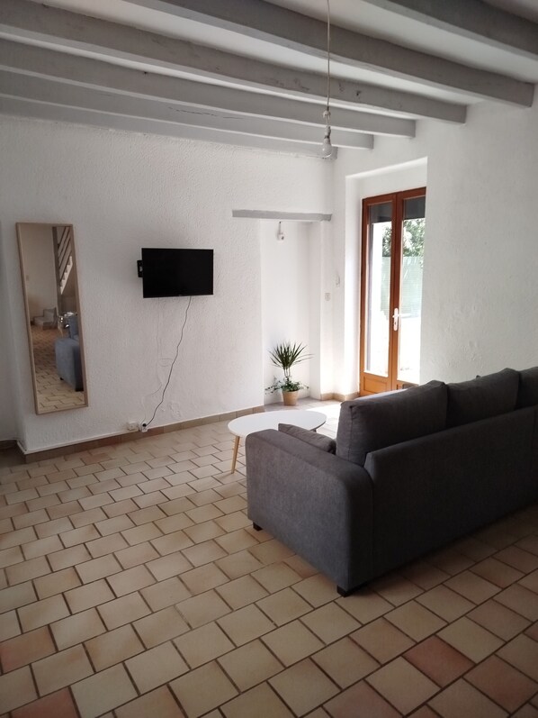 Living area - Charming town house (Bourges)