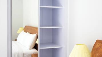 Egyptian cotton sheets, premium bedding, in-room safe