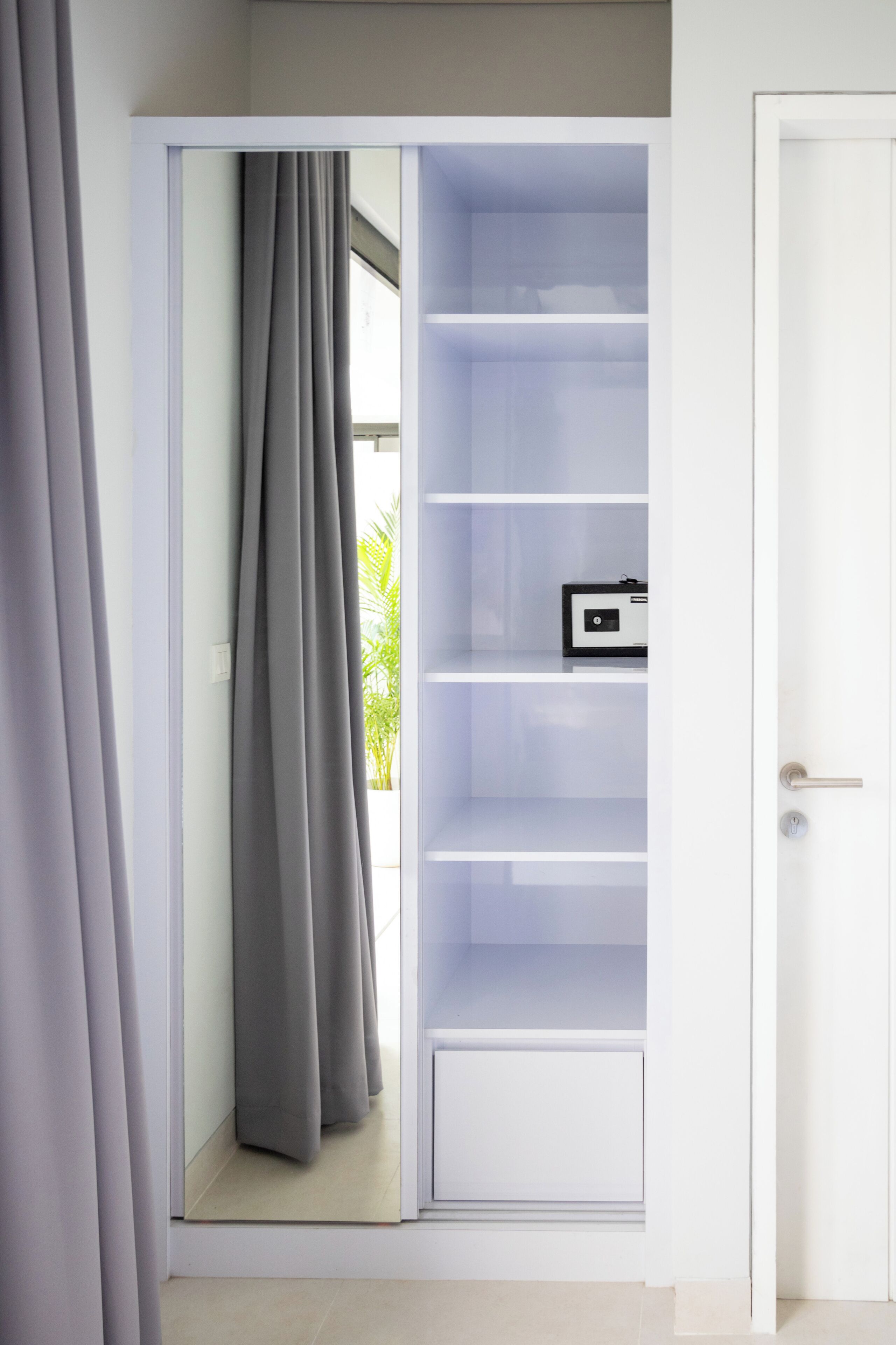 Villa luxueuse, vue sur la piscine | Draps en coton égyptien, literie de qualité, coffre-fort, décor unique