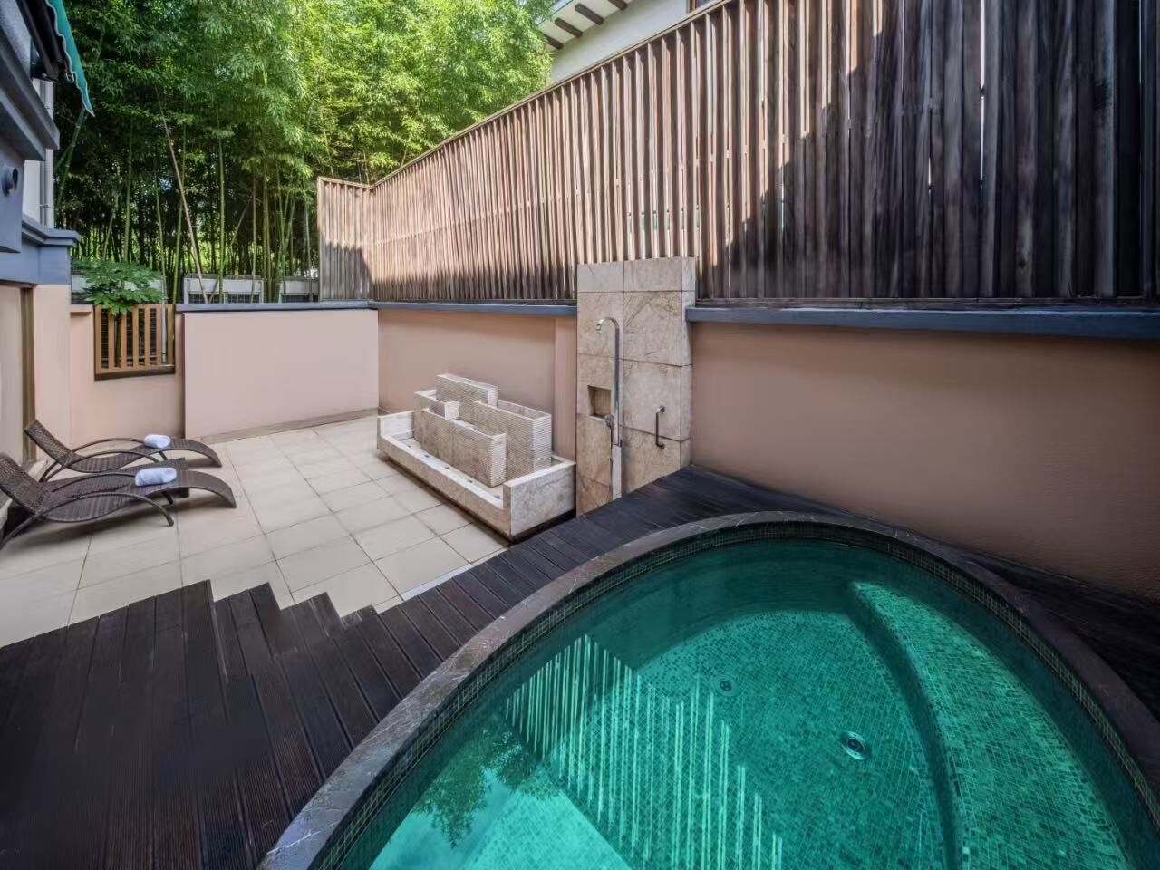Basic Townhome, Courtyard View | Pool