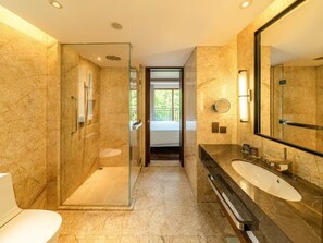 ห้องคลาสสิกซิงเกิล, วิวสวนหย่อม | ห้องน้ำ | ของใช้ในห้องน้ำฟรี, ไดร์เป่าผม, รองเท้าสวมภายในห้อง, ผ้าเช็ดตัว