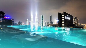 Una piscina techada