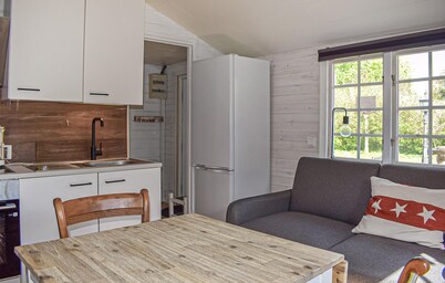 Cozy home in Gärds Köpinge with WiFi