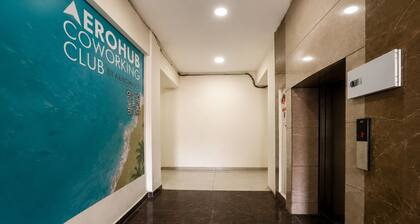 Aerohub Suites: Himalayan Foothills Escape Cozy 1BHK in Zirakpur, NearChandigarh