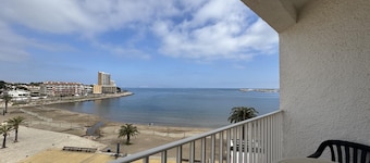 Appartement au quatrième étage avec vue panoramique sur la mer