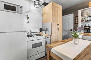 Private kitchen - Winter Harbor Haven - NEW! (Winter Harbor)