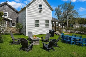 Outdoor dining - Winter Harbor Haven - NEW! (Winter Harbor)