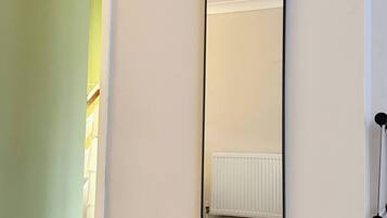 Room, 2 Bedrooms, Smoking | Interior