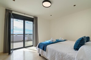 Bedroom upstairs - Dalias 8 pax - Benitachell, Costa Blanca (Benitachell)