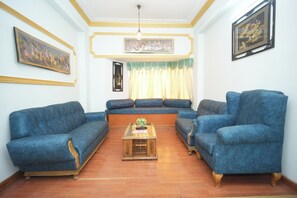 Living area - HOTEL SAMRAT INTERNATIONAL (Patna)