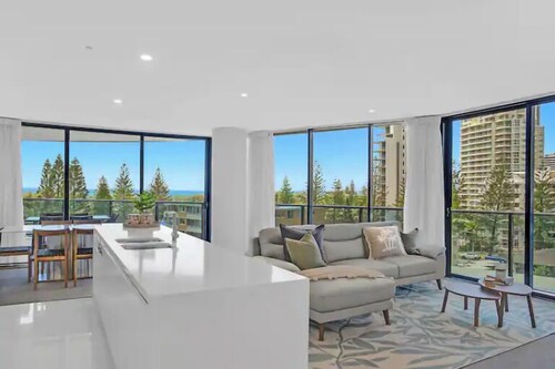 Tropical Beach Paradise at Oracle Level 5