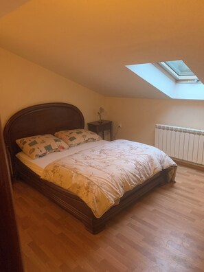 Room - Vrbo Property (Zatom Nowy)