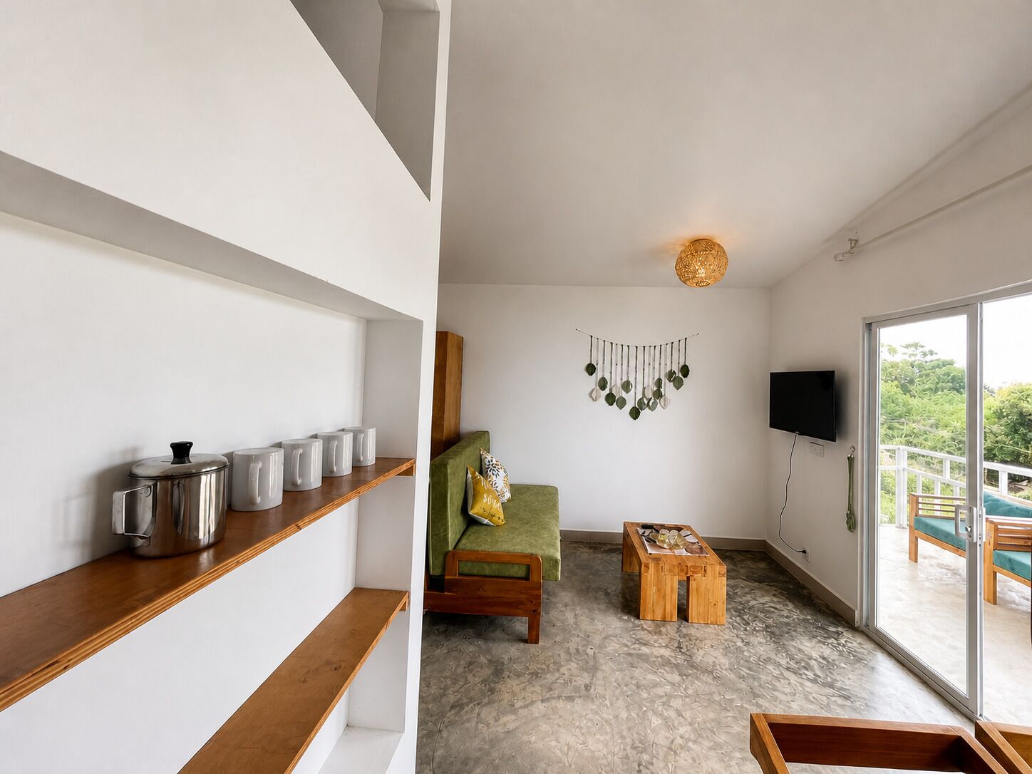Luxury Room, Hill View | Living area