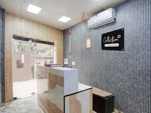 Reception - Deluxehindon Airport Ghaziabad (Ghaziabad)
