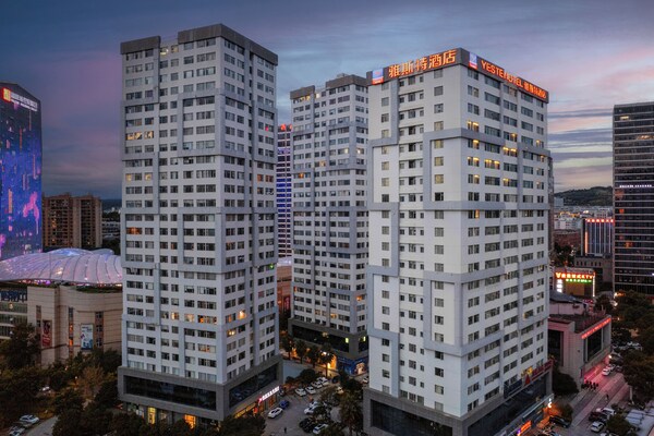 Yasite Hotel Yuyuan Road Metro Station - Kunming
