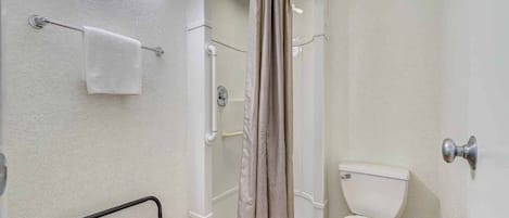 Douche, serviettes fournies