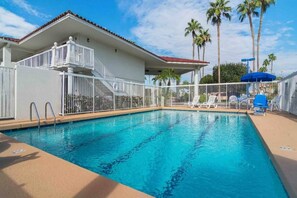 Pool - 2 Queen Beds | Non-Smoking (Chandler)