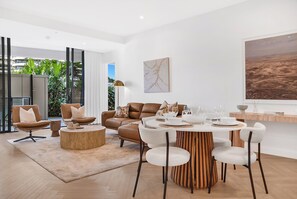 Dining - Coastal Perfection at Oracle Level 4 (Gold Coast)