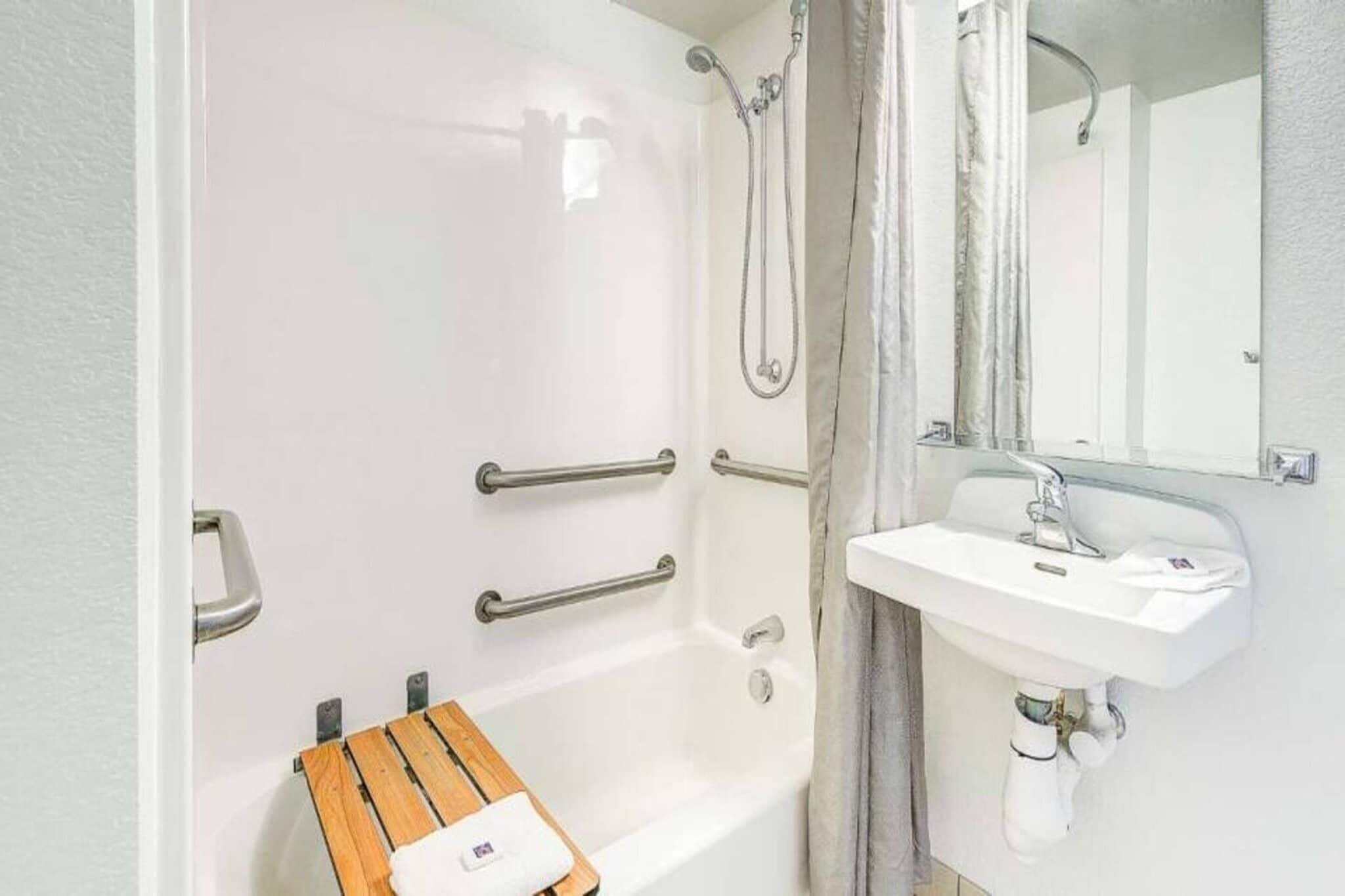 Douche, serviettes fournies