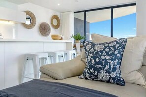 2 bedrooms, in-room safe, iron/ironing board, free WiFi - Beach Haven at Oracle Level 14 (Gold Coast City)