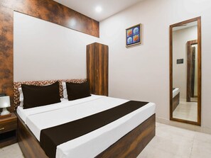 1 bedroom - Hotel O Jamshedpur Near Burma Mines (Golmuri)