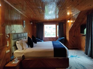 In-room safe, laptop workspace, iron/ironing board, free WiFi - The Hermitage By Grand Resorts Pahalgam (Pahalgam)