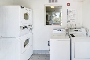 Interior - 2 Full Beds | Non-Smoking (Thornton)