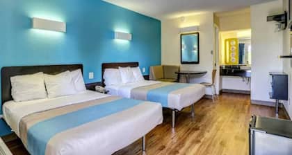 2 Queen Bed|Non-smoking
