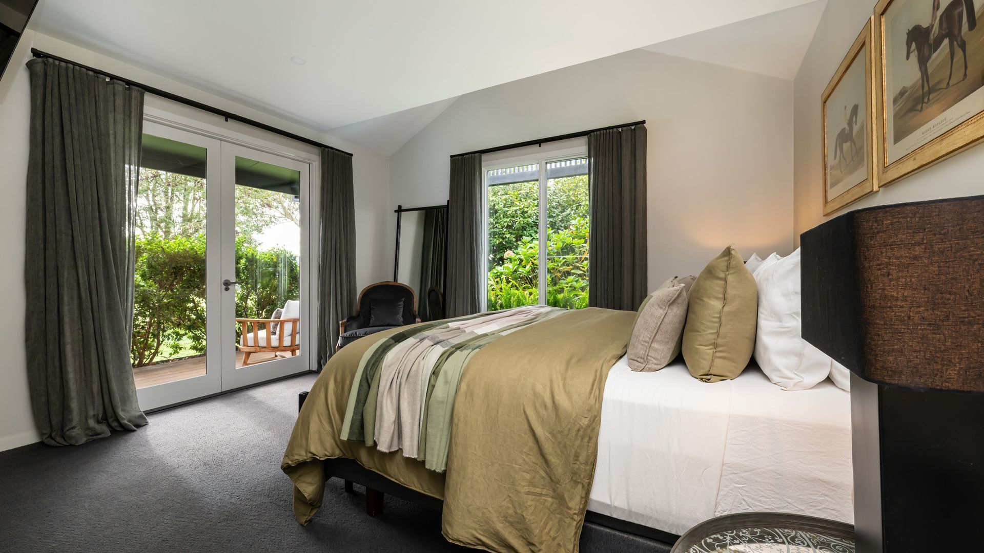Iron/ironing board, travel cot, free WiFi, bed sheets